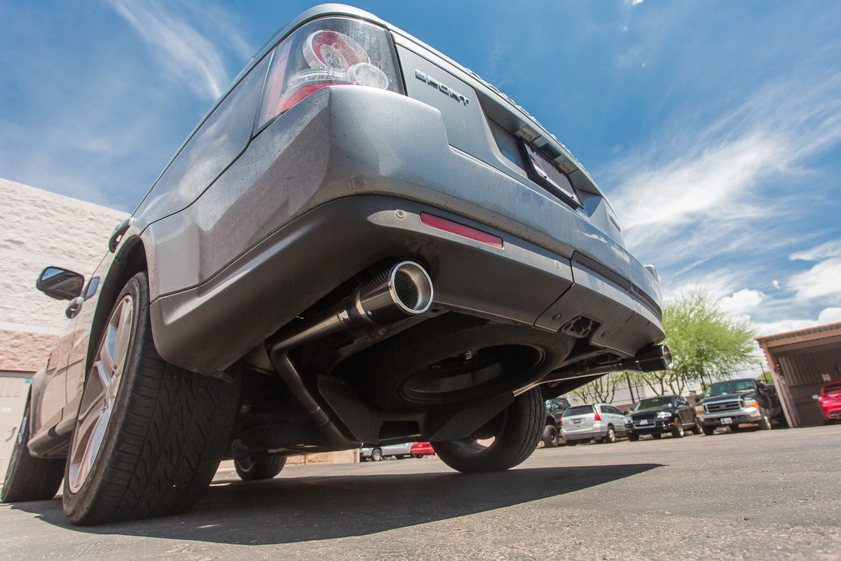 Range Rover Combined with Quicksilver Exhaust is Harmonizing