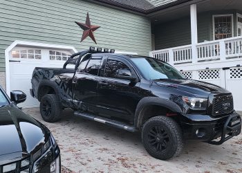 2012 Toyota Tundra Vivid Racing modifications