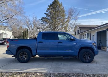 2019 Toyota Tundra Vivid Racing modifications