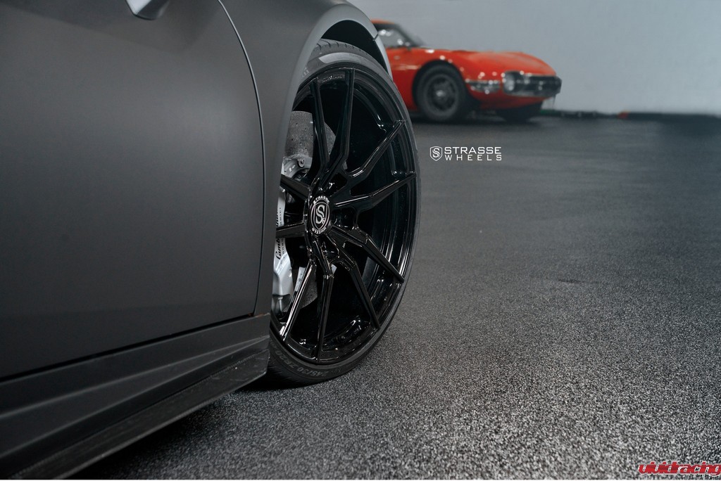 Lamborghini Huracan LP610-4, Strasse SV1 deep concave monoblock wheels