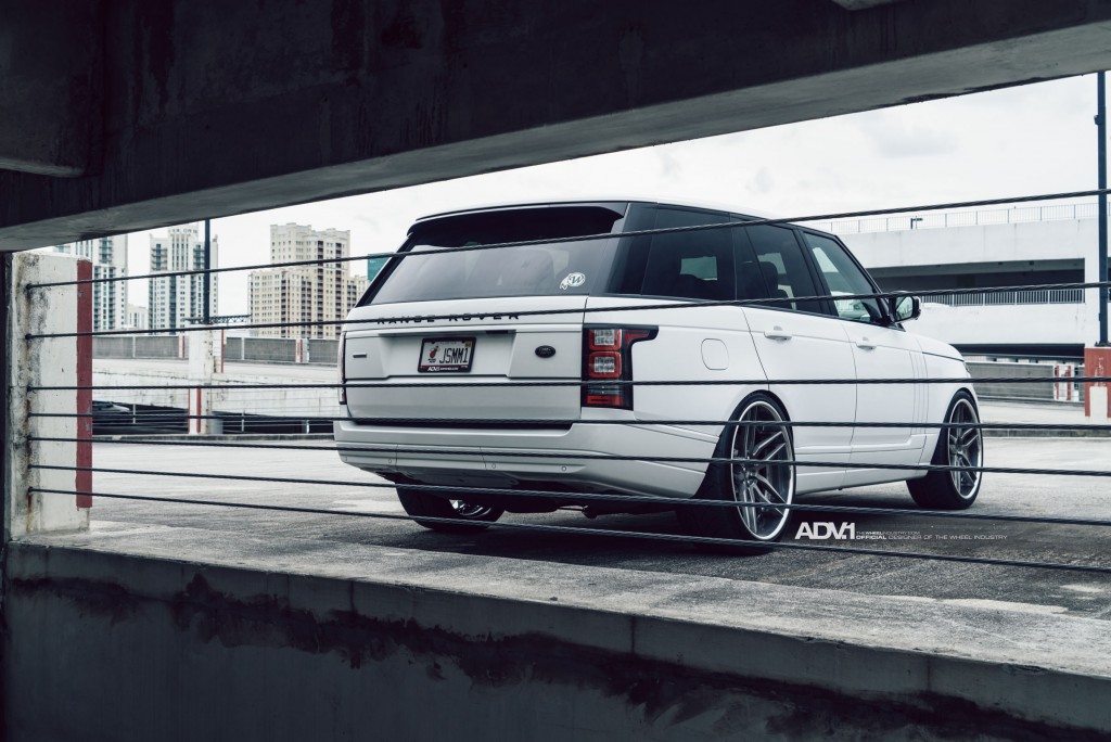 adv1-wheels-range-roverLand-Rover-white-hse-lowered-modified-deep-concave-aftermarket-24-inch-rims-D