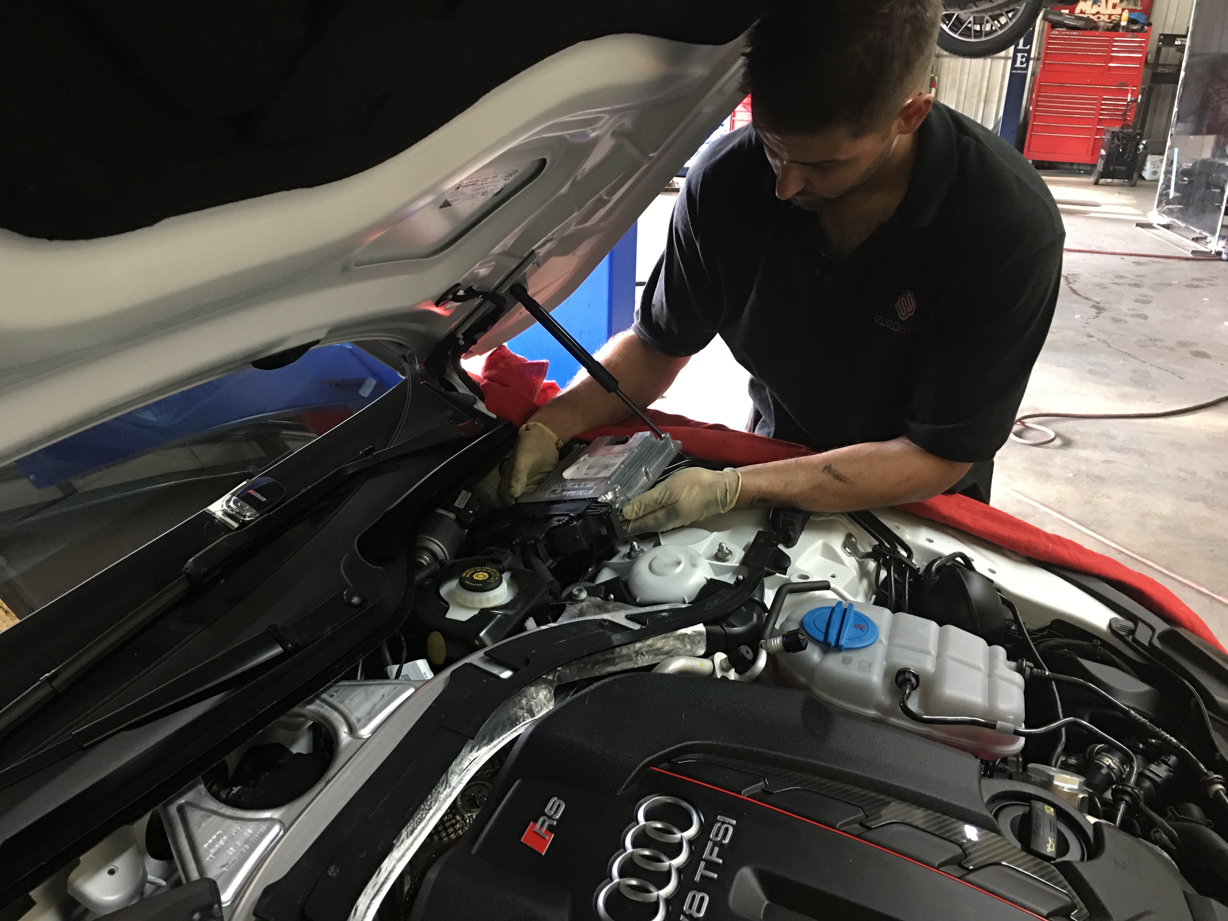 audi-rs7-ecu-removal