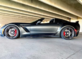 Corvette C7 Stingray with VR Forged D10 Wheels in Gunmetal