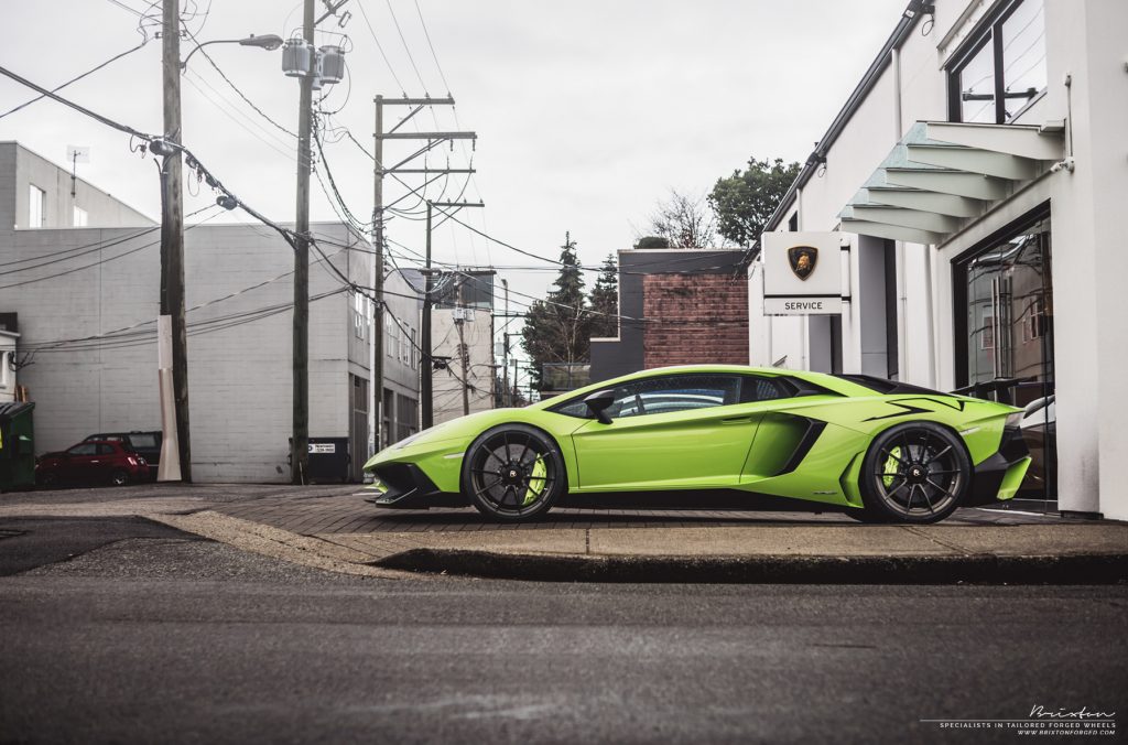 lamborghini aventador sv lp750-4 verde scandal brixton forged wr3 ultrasport+ forged wheels 1 piece ODB fine texture