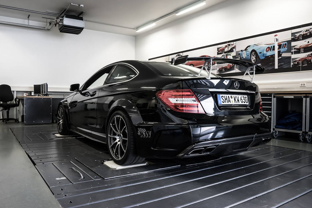 low_KW_Mercedes_AMG_Coupé-_63_BS_004