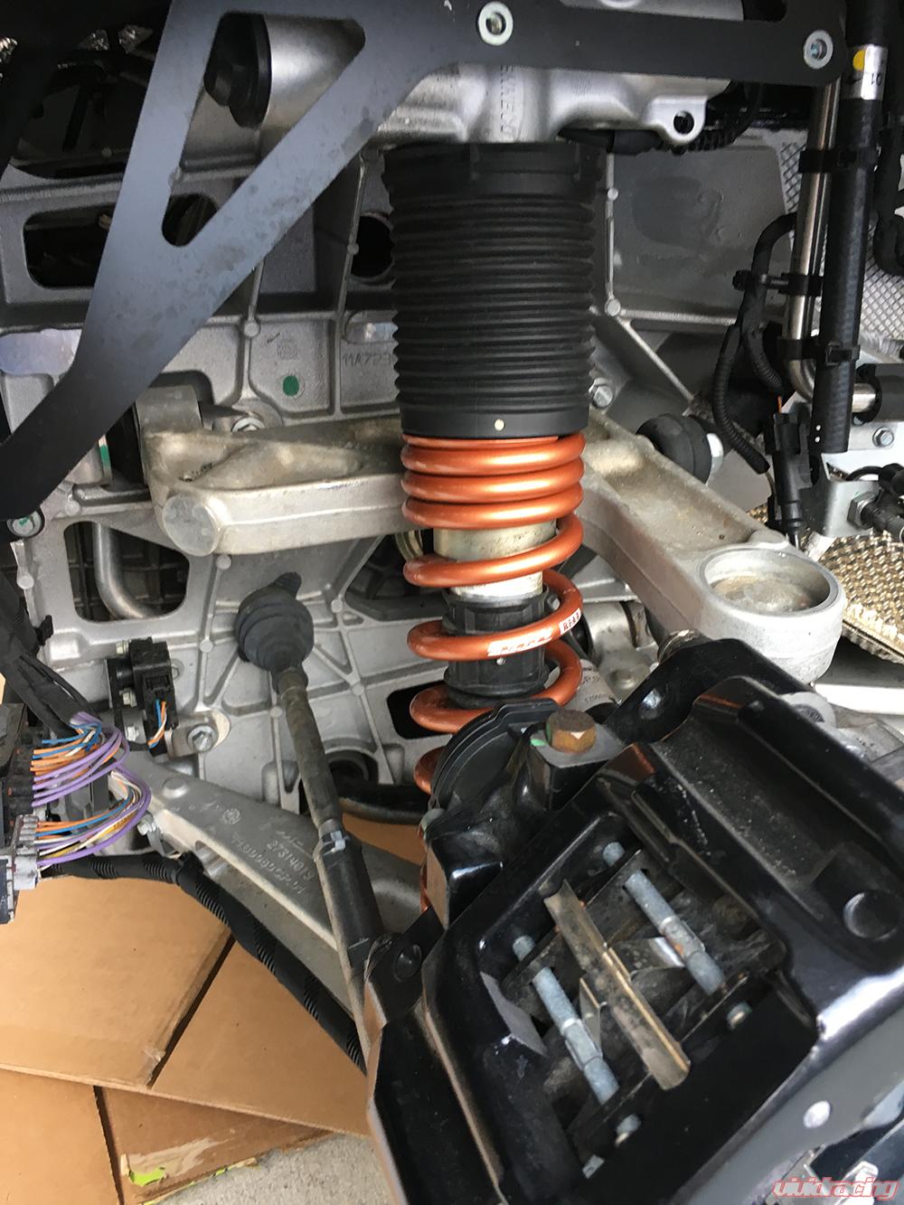 mclaren-650s-rear-spring-installed