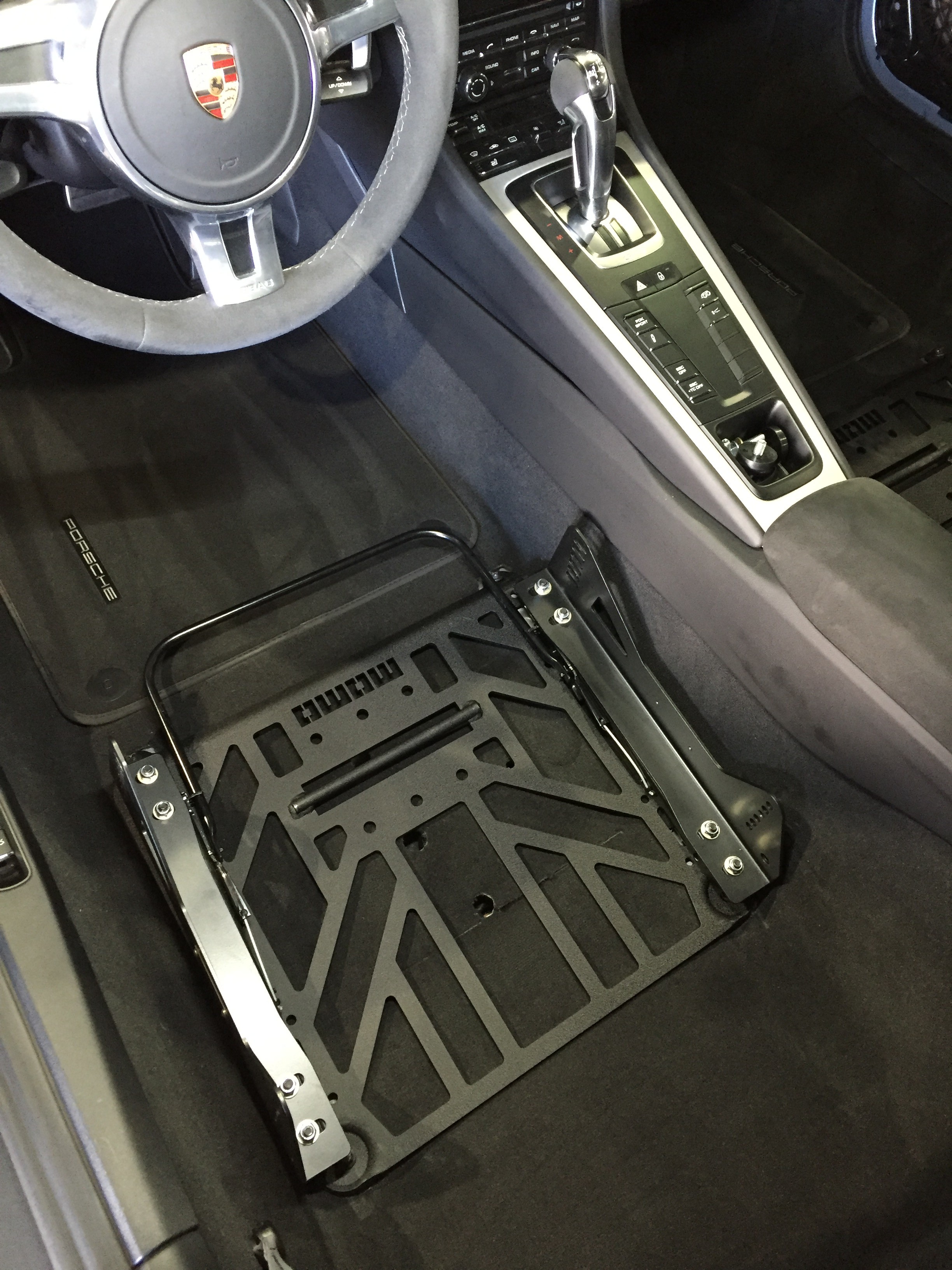 momo-porsche-seat-base-1