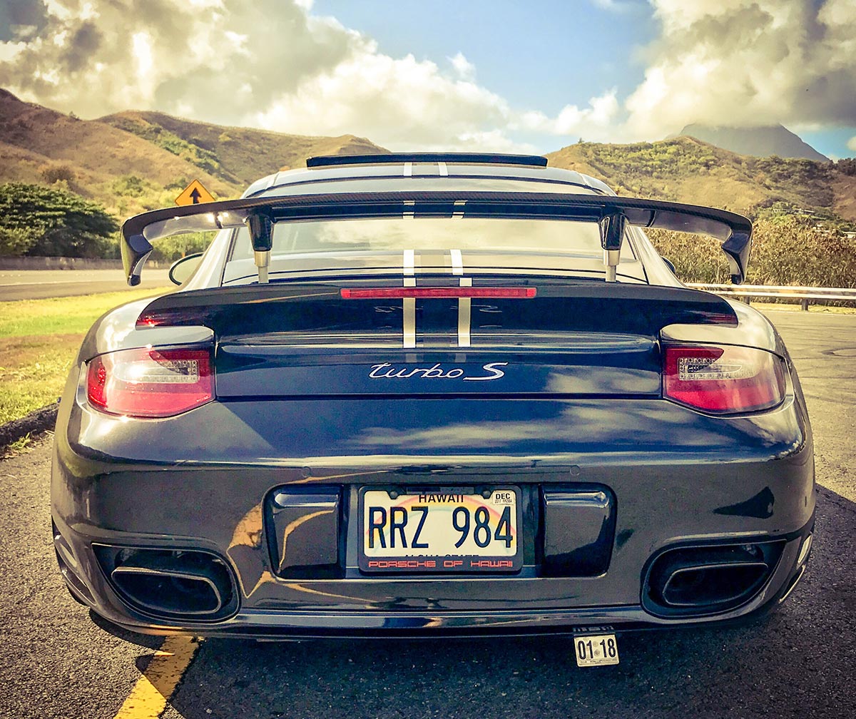 vividPorscheFeature3