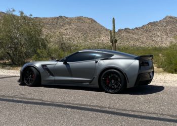 Corvette C7 Shark Grey Metallic on Gloss Black D09 VR Forged Wheels