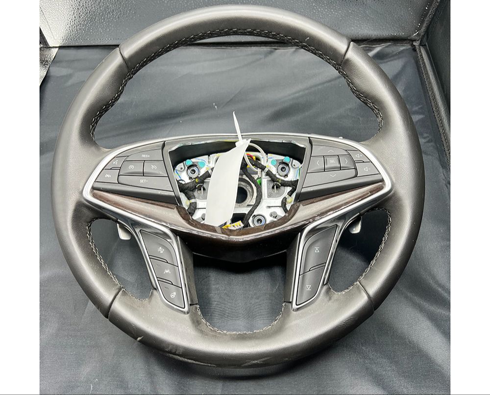 Cadillac CTS | ATS OEM Steering Wheel 2014-2019 Part# 24807588QCAD - Used CLEARANCE - VR-CAD-CTS-1419-STRWHL-core