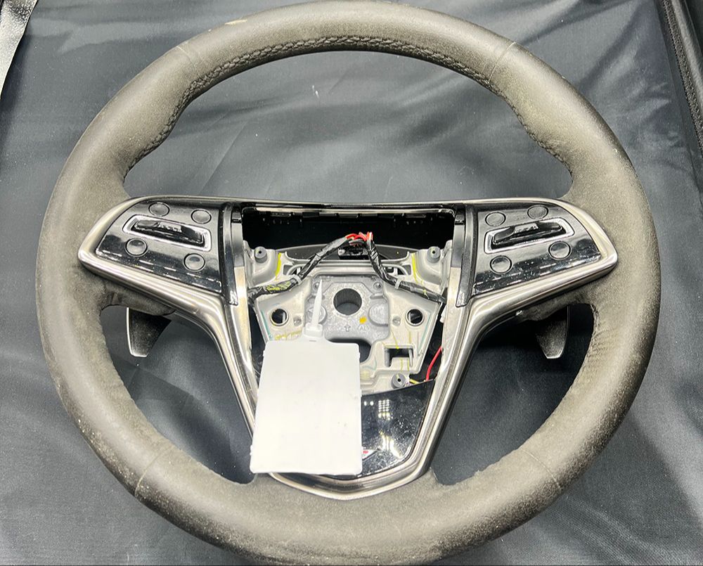Cadillac CTS | ATS OEM Steering Wheel 2014-2019 Part# GS253A0190 - Used CLEARANCE - VR-CAD-CTS-1419-STRWHL-core