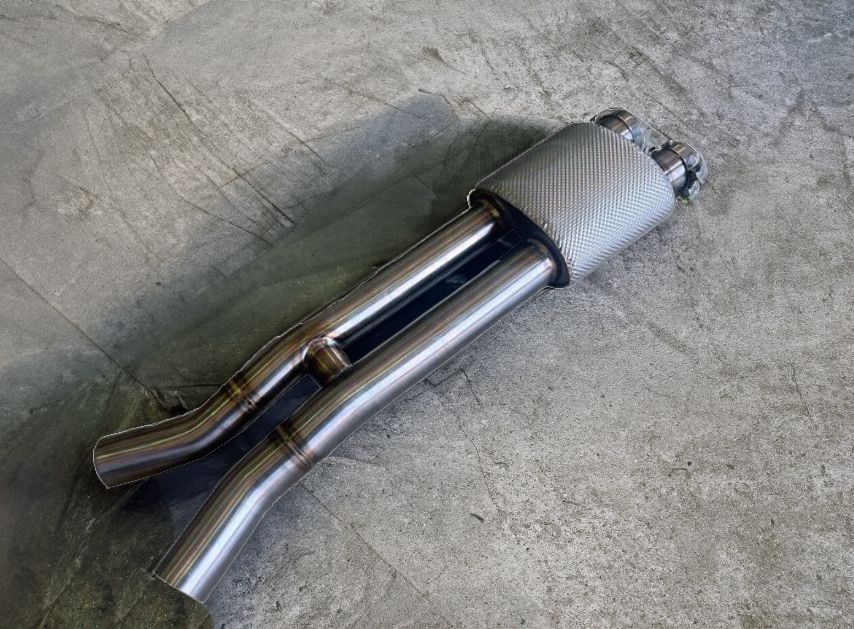 VRP High Flow Midpipe Stainless with Muffler BMW M2 G87 - BM.020.C01