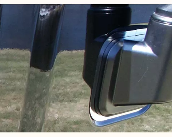 Quality Automotive Accessories 2-Piece Stainless Steel Mirror Accent Trim Hummer H2 4-Door SUV 2003-2007 - HV43023