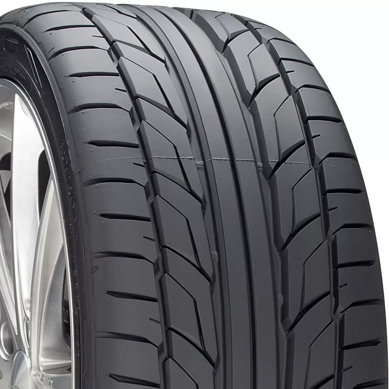 Nitto NT555 G2 Tire 245/45 R19 102WxL BSW - 211170