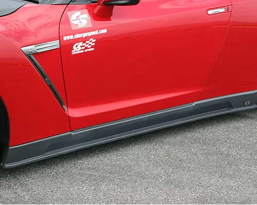 ChargeSpeed Bottom Line Hybrid All Carbon Gloss Finish Side Skirts CFRP Pair Nissan GT-R R35 2009-2021 - BCNG07-CS830SSCG