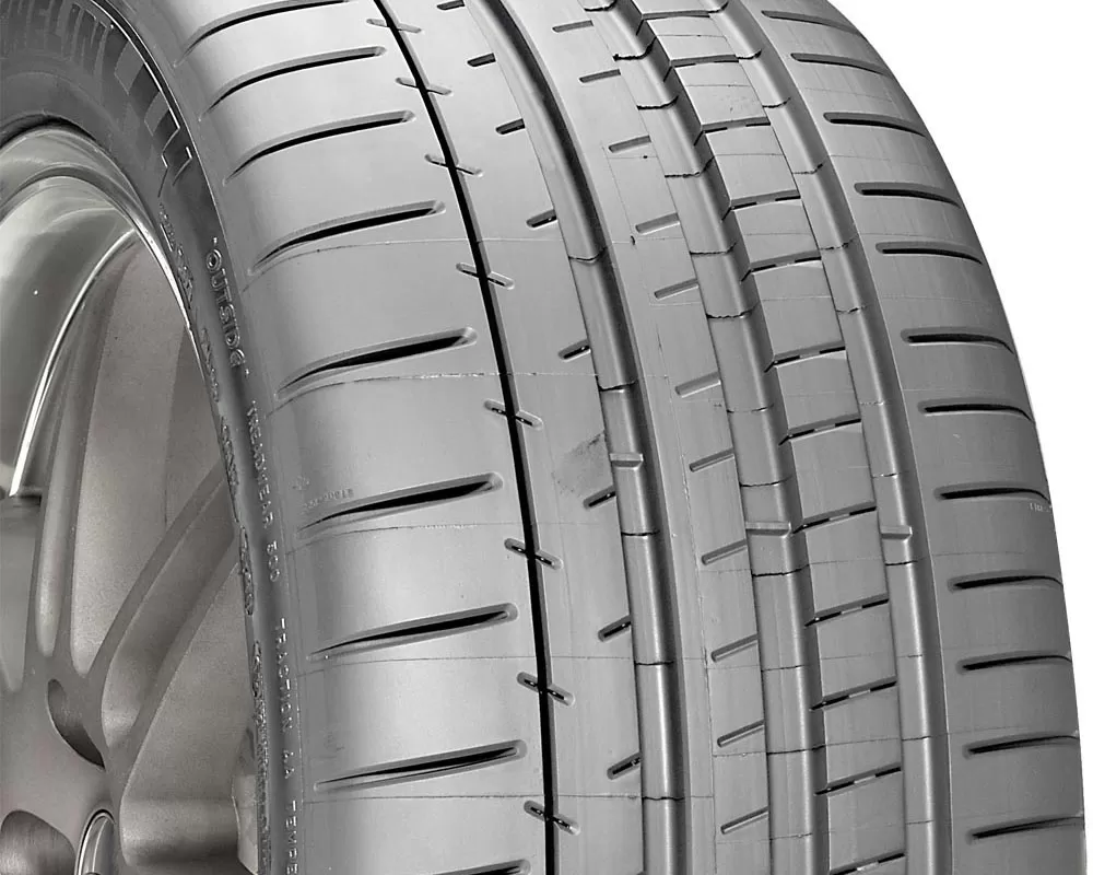 Michelin Pilot Super Sport Tire 205/45 R17 88Y XL BSW - 68599