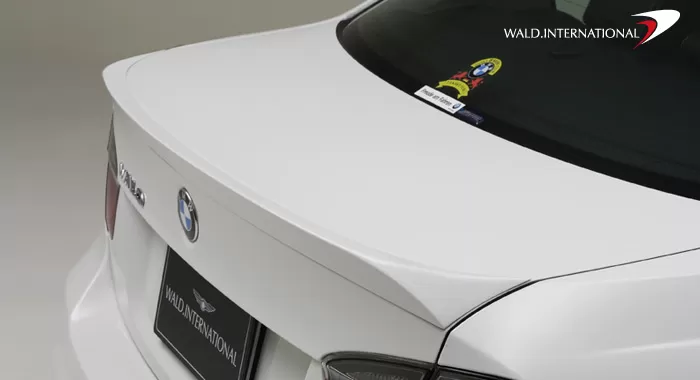 Wald International Trunk Lip BMW 3-Series E90 06-10 - E90.TL.06