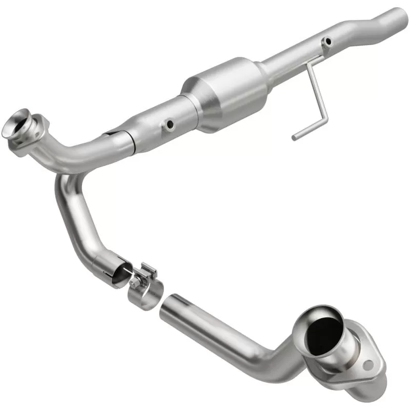 MagnaFlow Exhaust Products Direct-Fit Catalytic Converter Dodge Ram 1500 2000-2001 3.9L V6 - 4451203