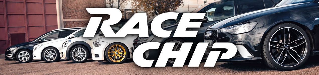 RaceChip banner with cars